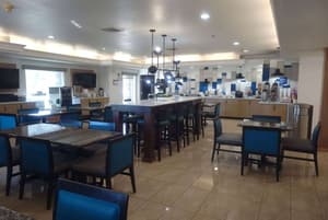 thumbnail: Breakfast area