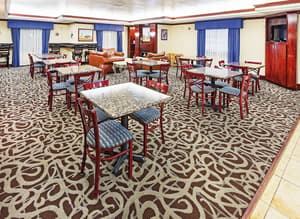 thumbnail: Breakfast area