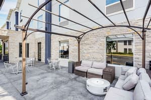 thumbnail: Terrace/patio