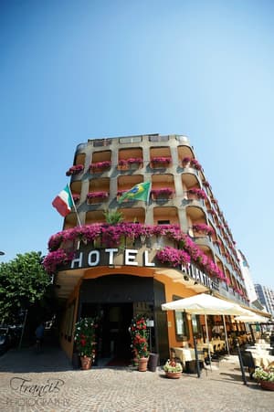 thumbnail: Restaurant