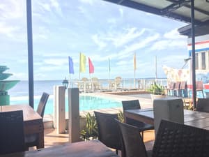 thumbnail: Outdoor dining