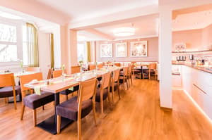 thumbnail: Restaurant