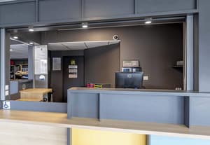 thumbnail: Reception