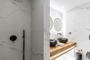 thumbnail: Bathroom sink