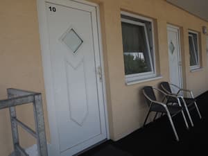 thumbnail: Exterior