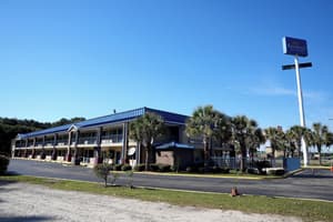 thumbnail: Exterior