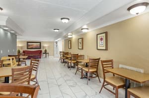 thumbnail: Breakfast area