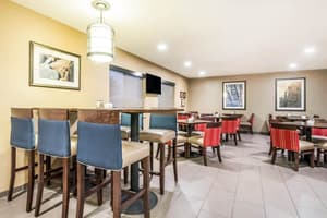 thumbnail: Breakfast area