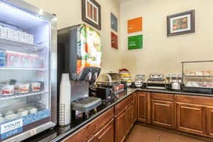 thumbnail: Breakfast area