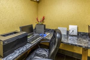 thumbnail: Business center
