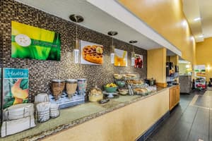 thumbnail: Breakfast area