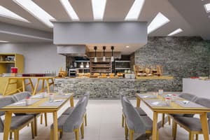 thumbnail: Restaurant