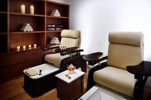 thumbnail: Nail salon
