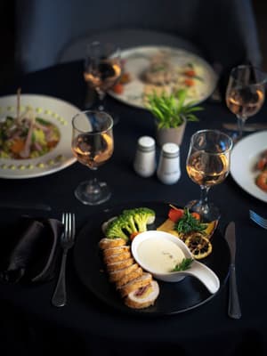 thumbnail: Restaurant