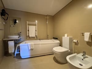 thumbnail: Bathroom