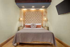 thumbnail: Room