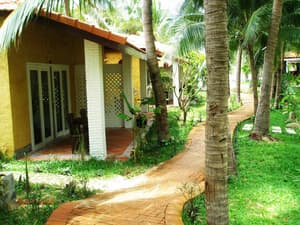 thumbnail: Property grounds