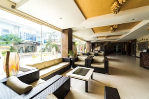thumbnail: Lobby sitting area