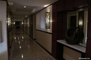 thumbnail: Hallway
