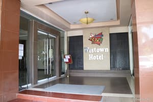 thumbnail: Property entrance