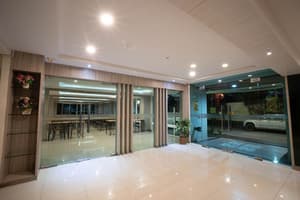thumbnail: Front of property