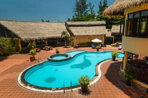 thumbnail: Outdoor pool