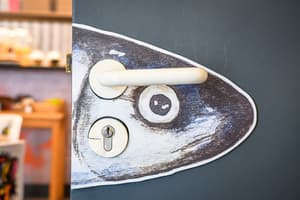 thumbnail: Interior detail