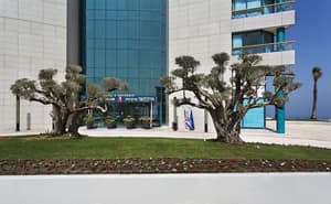 thumbnail: Front of property