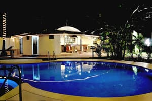 thumbnail: Poolside bar