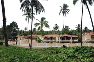 thumbnail: Front of property