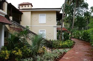 thumbnail: Courtyard
