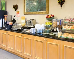 thumbnail: Breakfast area