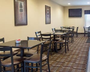 thumbnail: Breakfast area