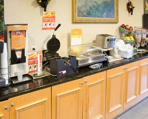 thumbnail: Breakfast area