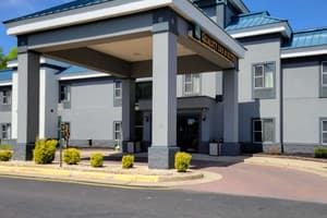 thumbnail: Exterior