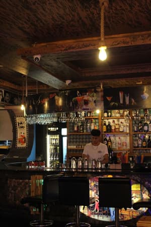 thumbnail: Bar (on property)