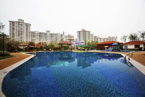 thumbnail: Outdoor pool