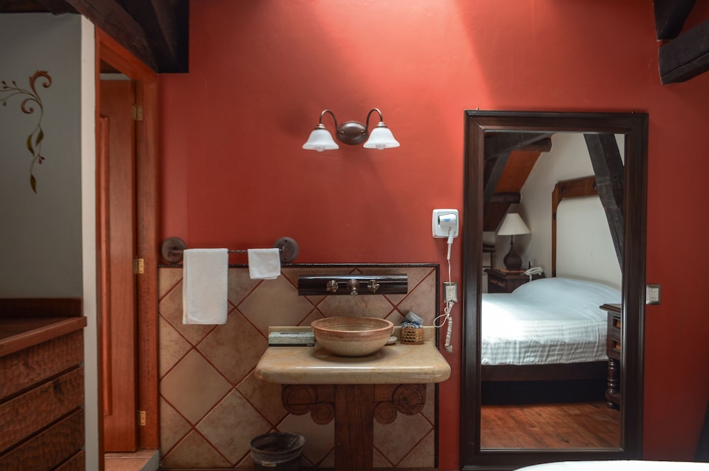 Bathroom sink