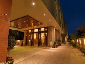 thumbnail: Exterior