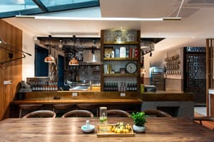 thumbnail: Restaurant