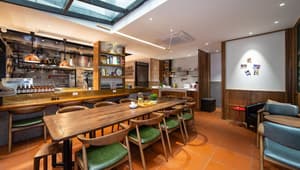 thumbnail: Restaurant