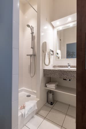 thumbnail: Bathroom sink
