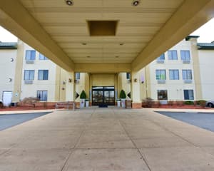 thumbnail: Exterior