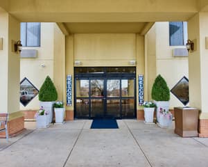 thumbnail: Exterior