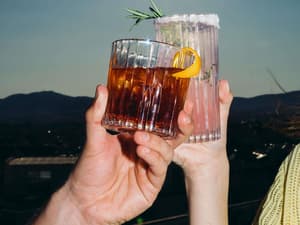 thumbnail: Bar (on property)
