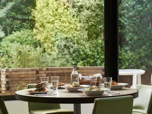 thumbnail: Restaurant