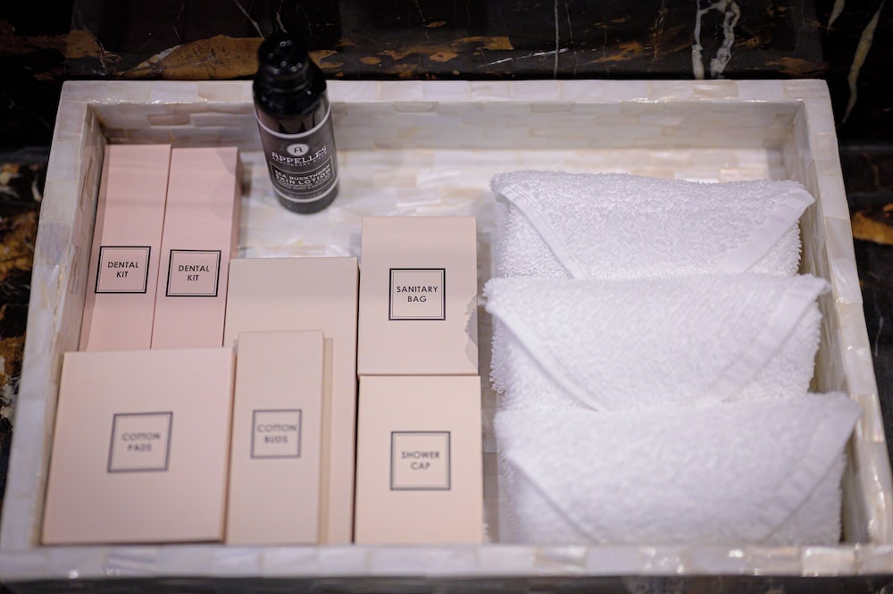 Bathroom amenities