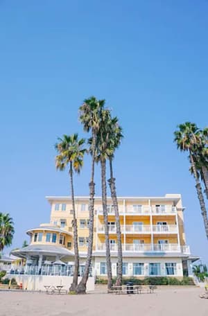 thumbnail: Exterior