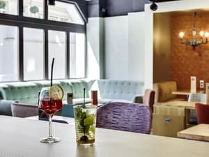 thumbnail: Bar (on property)