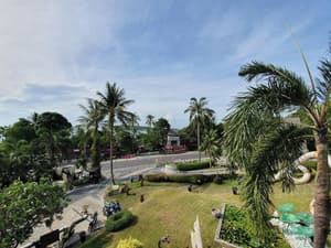 thumbnail: Garden view